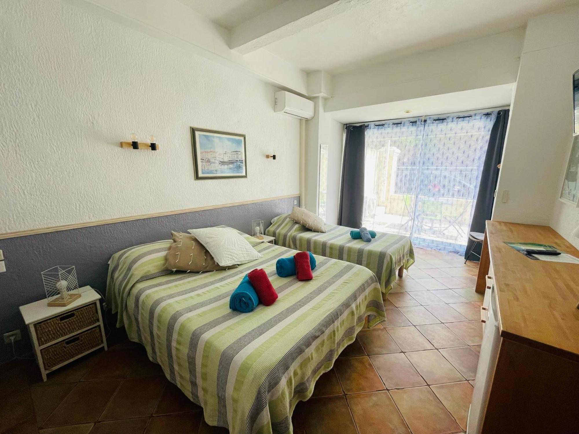 Hotel L'Escale Au Soleil Saint Aygulf Eksteriør billede